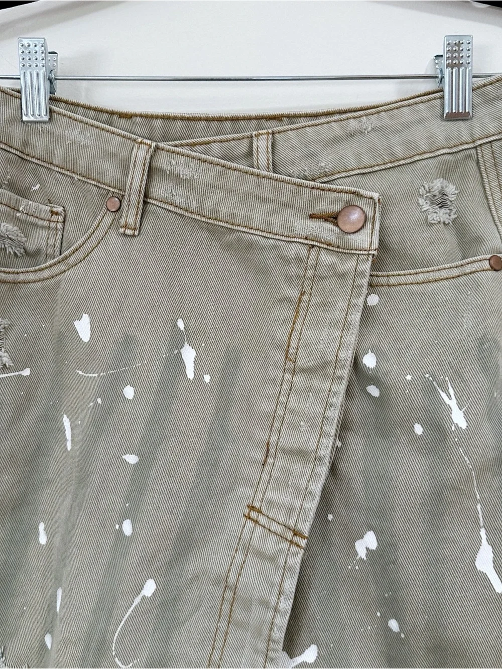 NWT Easel Los Angeles Distressed Denim Skirt Khaki Size Medium